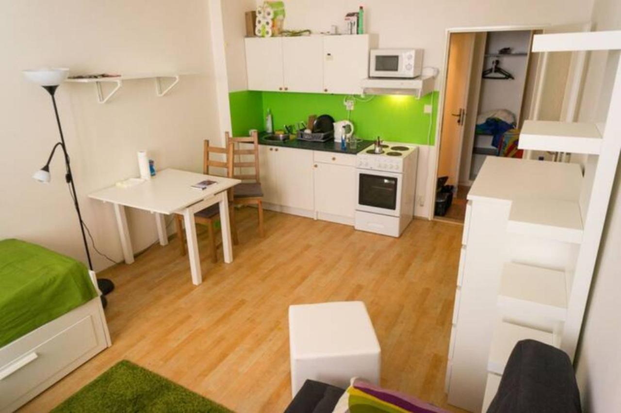 Nice Apartment By The Center Prága Kültér fotó